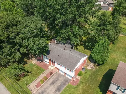 View/Area - 9014 Willoughby Rd, Pittsburgh, PA 15237 photo 2 of 2