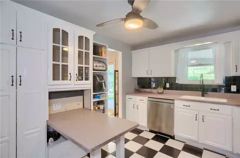 Kitchen - 9014 Willoughby Rd, Pittsburgh, PA 15237 photo 1 of 5