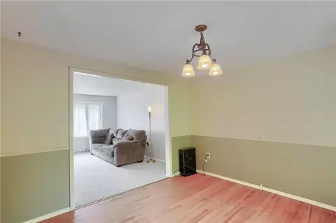 Living - 9014 Willoughby Rd, Pittsburgh, PA 15237 photo 4 of 8