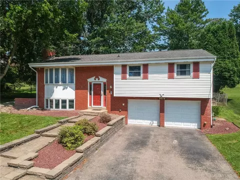 Exterior - 9014 Willoughby Rd, Pittsburgh, PA 15237 photo 2 of 14
