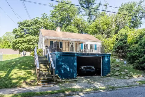 24 Circle St, Baden, PA 15005