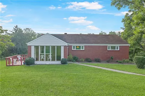 1027 Glass Run Rd, Pittsburgh, PA 15236