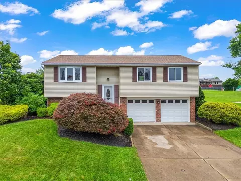 182 Old Ridge Rd, Coraopolis, PA 15108