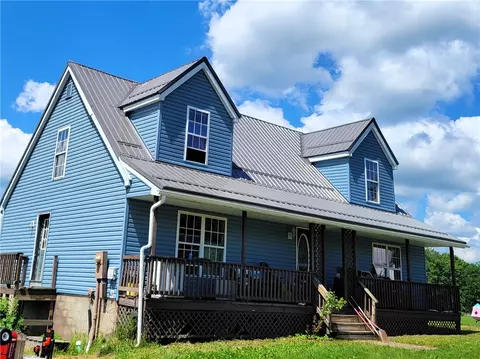 122 Trails End Ln, Franklin, PA 16323