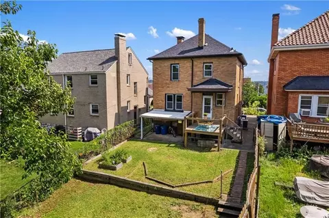 Exterior - 920 Yetta Ave, Pittsburgh, PA 15212 photo 5 of 5