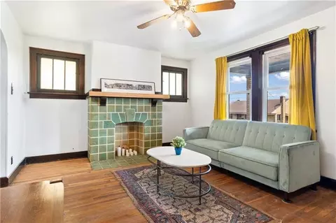 Living - 920 Yetta Ave, Pittsburgh, PA 15212 photo 2 of 2