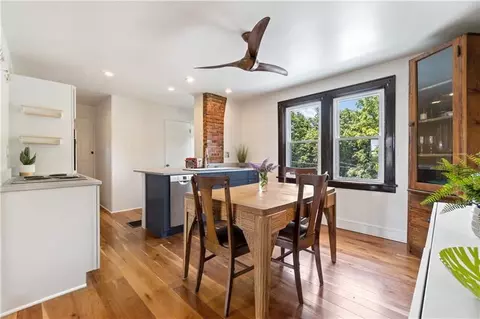 Dining - 920 Yetta Ave, Pittsburgh, PA 15212 photo 2 of 2