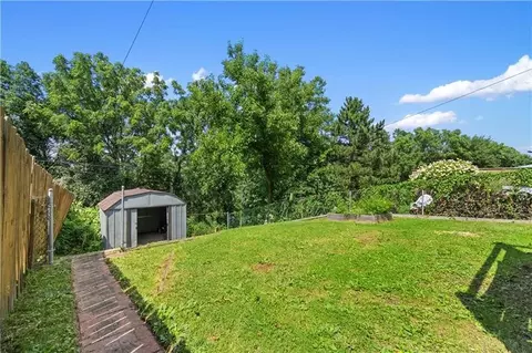 Exterior - 920 Yetta Ave, Pittsburgh, PA 15212 photo 4 of 5