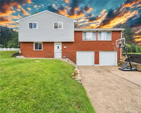 147 Victoria Dr, White Oak, PA 15131