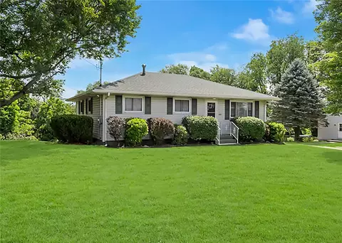 323 Highview Cir, Freedom, PA 15042