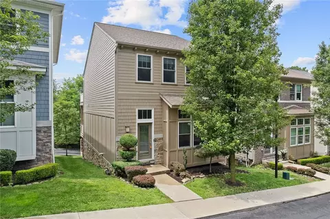 372 Bradley St, Pittsburgh, PA 15211