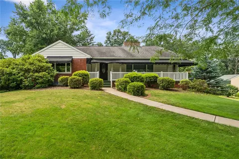 110 Turnpike Dr, Irwin, PA 15642