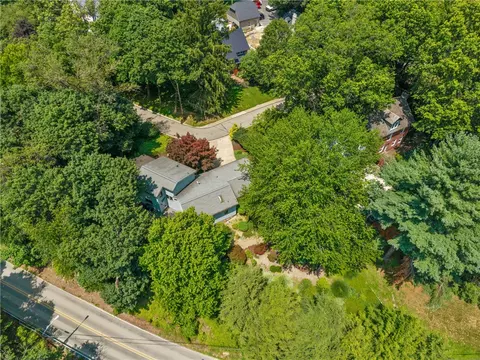 5 Devon Ln, Pittsburgh, PA 15202 photo 4