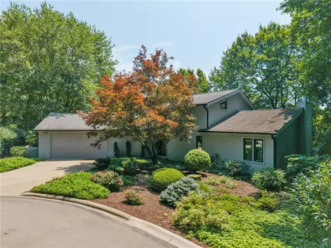 5 Devon Ln, Pittsburgh, PA 15202