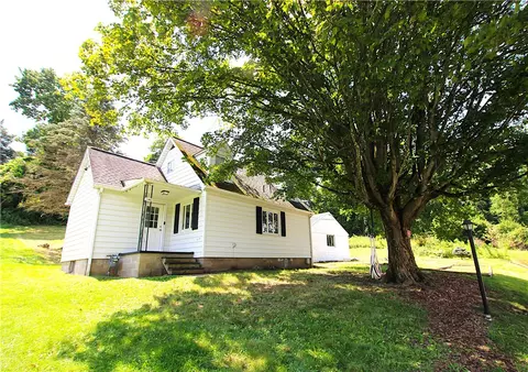 1140 Maple Street Ext, Coraopolis, PA 15108