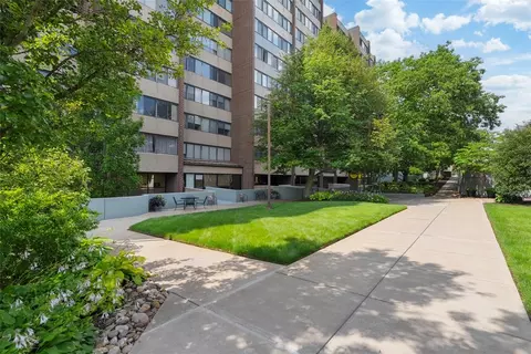 750 Washington Rd #205, Pittsburgh, PA 15228