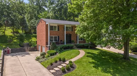 584 Harrogate Rd, Pittsburgh, PA 15241