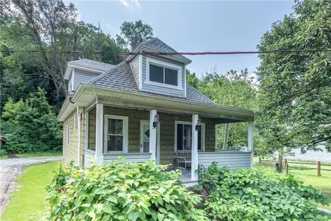 3310 5th Ave, North Versailles, PA 15137