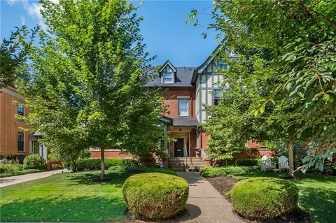 700 Saint James St, Pittsburgh, PA 15232
