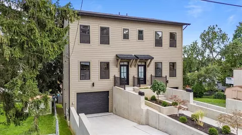 219 Seward St, Pittsburgh, PA 15211