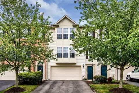 150 Southern Valley Ct, Mars, PA 16046