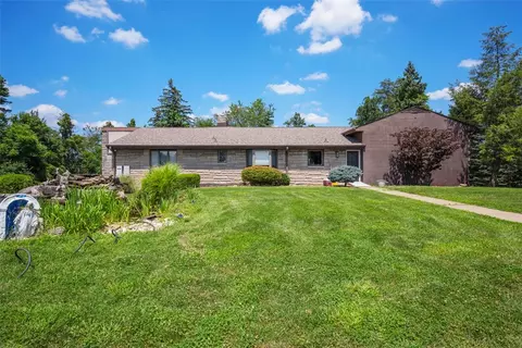816 Church Hill Rd, Finleyville, PA 15332
