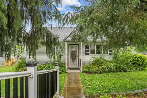 1114 2nd St, Fayette City, PA 15438