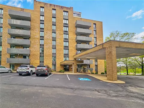 820 E Beau St #2J, Washington, PA 15301