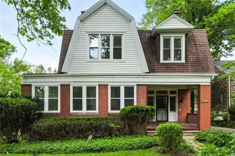 2027 William Penn Hwy, Pittsburgh, PA 15221