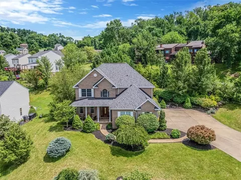 349 Fieldbrook Dr, Washington, PA 15301