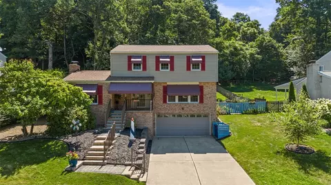 222 Ligonier Ln, New Kensington, PA 15068