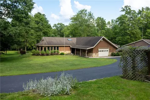 210 Willyoung Rd, Franklin, PA 16323