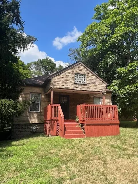 2497 7th St, New Kensington, PA 15068