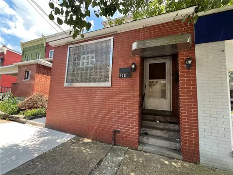 226 S Fifth St, Jeannette, PA 15644