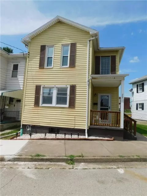 220 Irving Ave, Latrobe, PA 15650