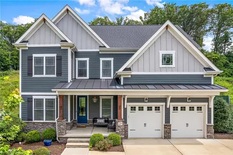 637 Chilliwack Ln, Mars, PA 16046
