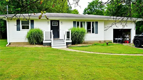7049 E State St, Hermitage, PA 16148