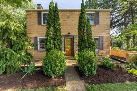 2309 Lambeth Dr, Pittsburgh, PA 15241