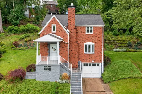 350 Broadway Dr, Pittsburgh, PA 15236