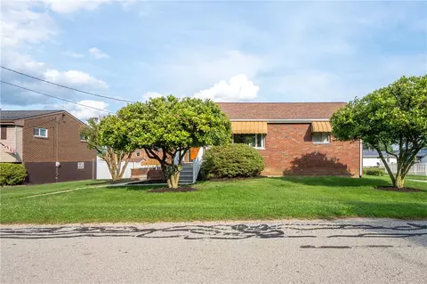 206 Mullin Ave, Mount Pleasant, PA 15666