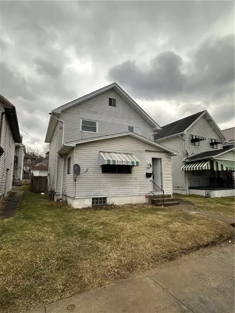 1734 Constitution Blvd, New Kensington, PA 15068