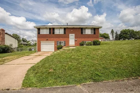 11 Sterling St, Uniontown, PA 15401
