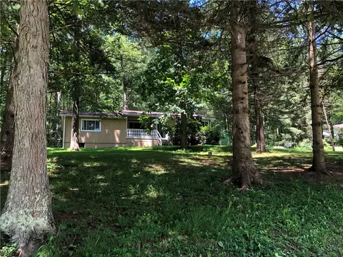 445 Jefferson Trl, Ohiopyle, PA 15470