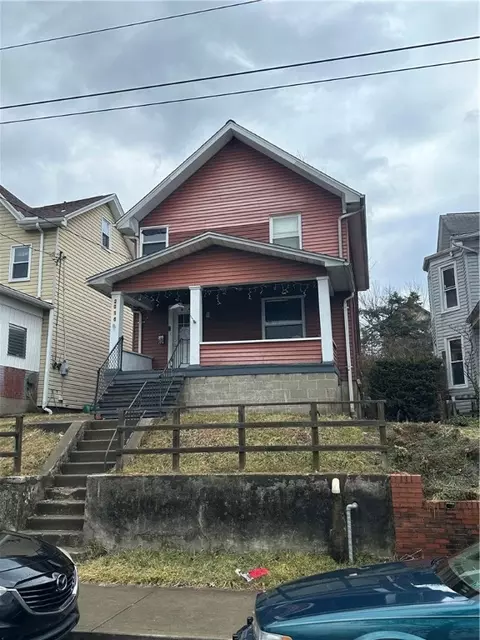 2016 Kenneth Ave, New Kensington, PA 15068