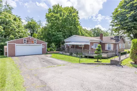 444 Allison Ave, Allison, PA 15413