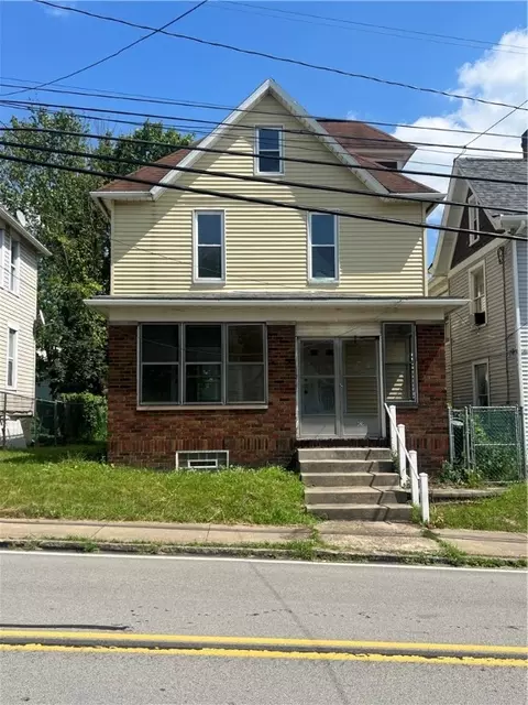 628 W Newton, Greensburg, PA 15601