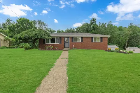 165 Crandon Cir, Beaver, PA 15009