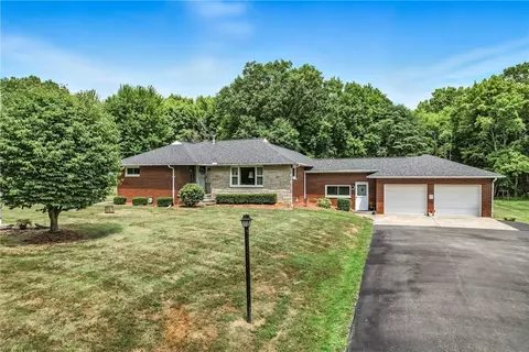 325 Williamson Rd, Greenville, PA 16125