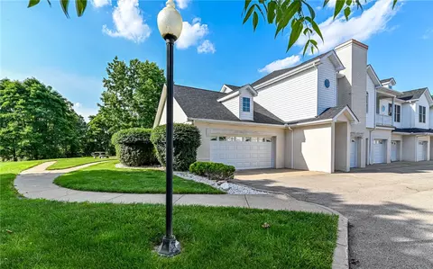 208 Adams Pointe Blvd #6, Mars, PA 16046