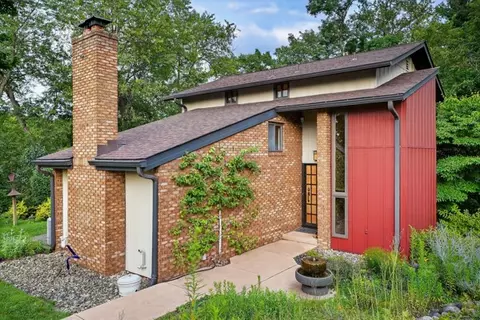 304 Blackstone Rd, Moon Twp, PA 15108